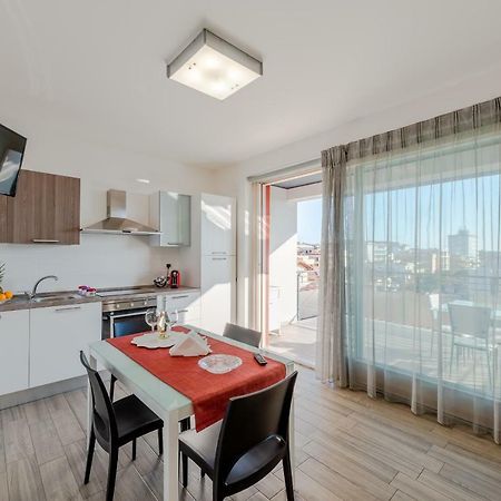 Boca Marina Aparthotel Алба Адриатика Екстериор снимка
