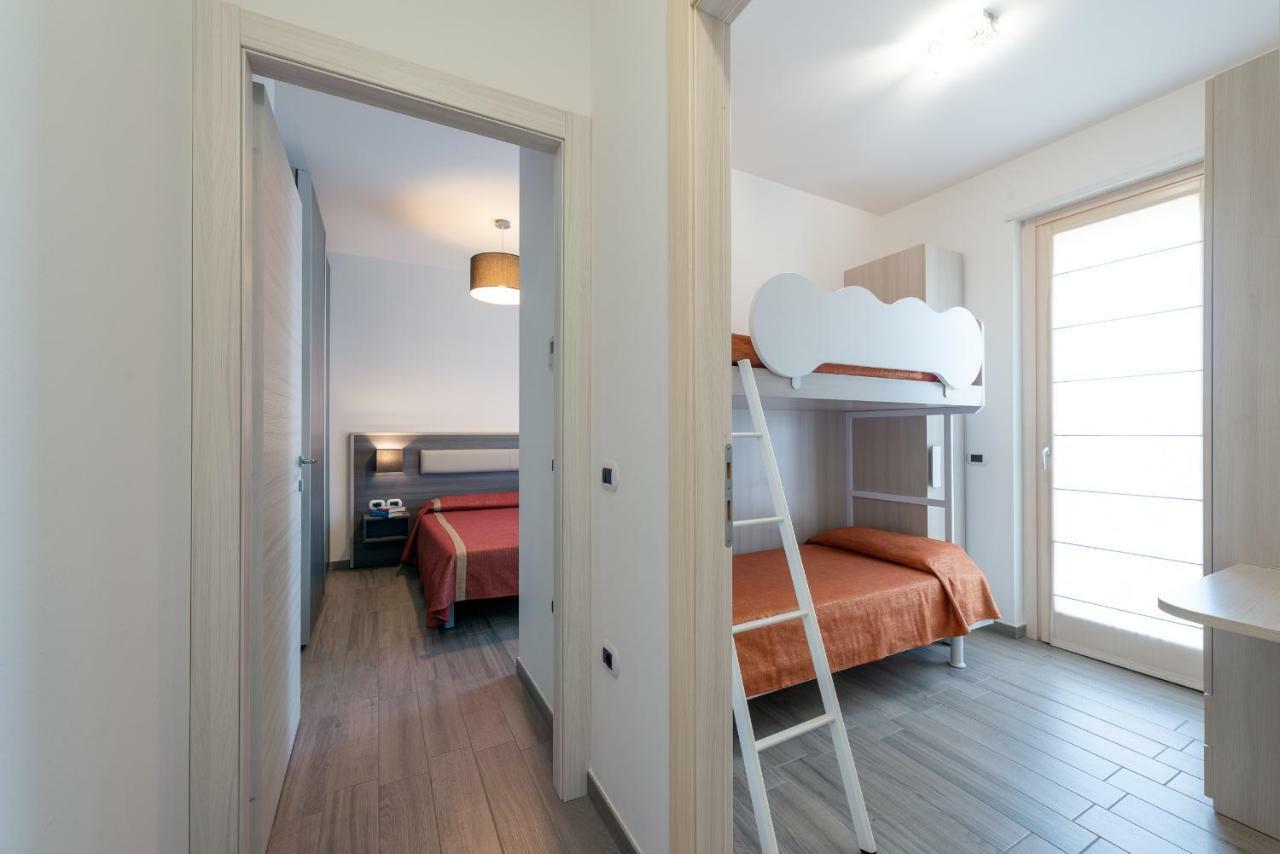 Boca Marina Aparthotel Алба Адриатика Екстериор снимка