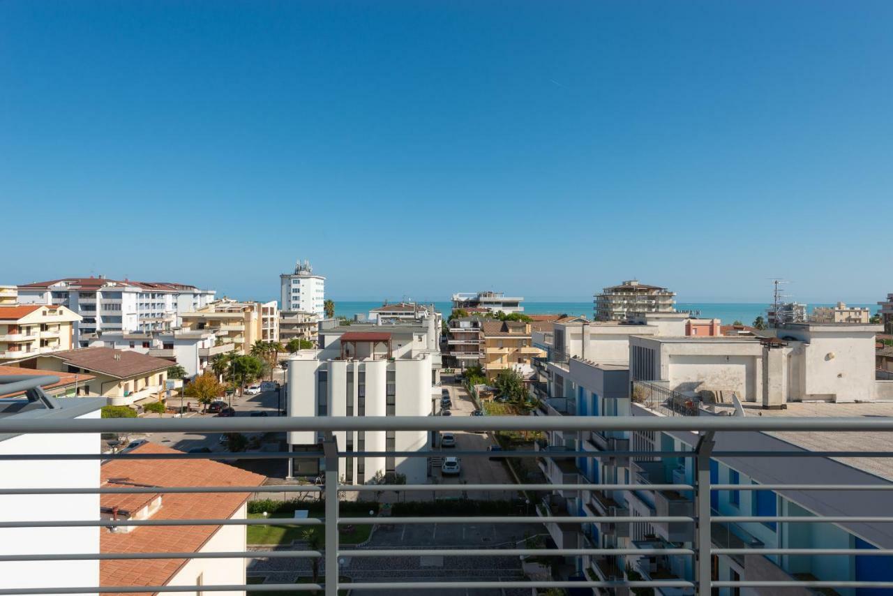 Boca Marina Aparthotel Алба Адриатика Екстериор снимка
