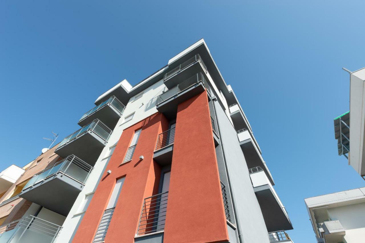 Boca Marina Aparthotel Алба Адриатика Екстериор снимка