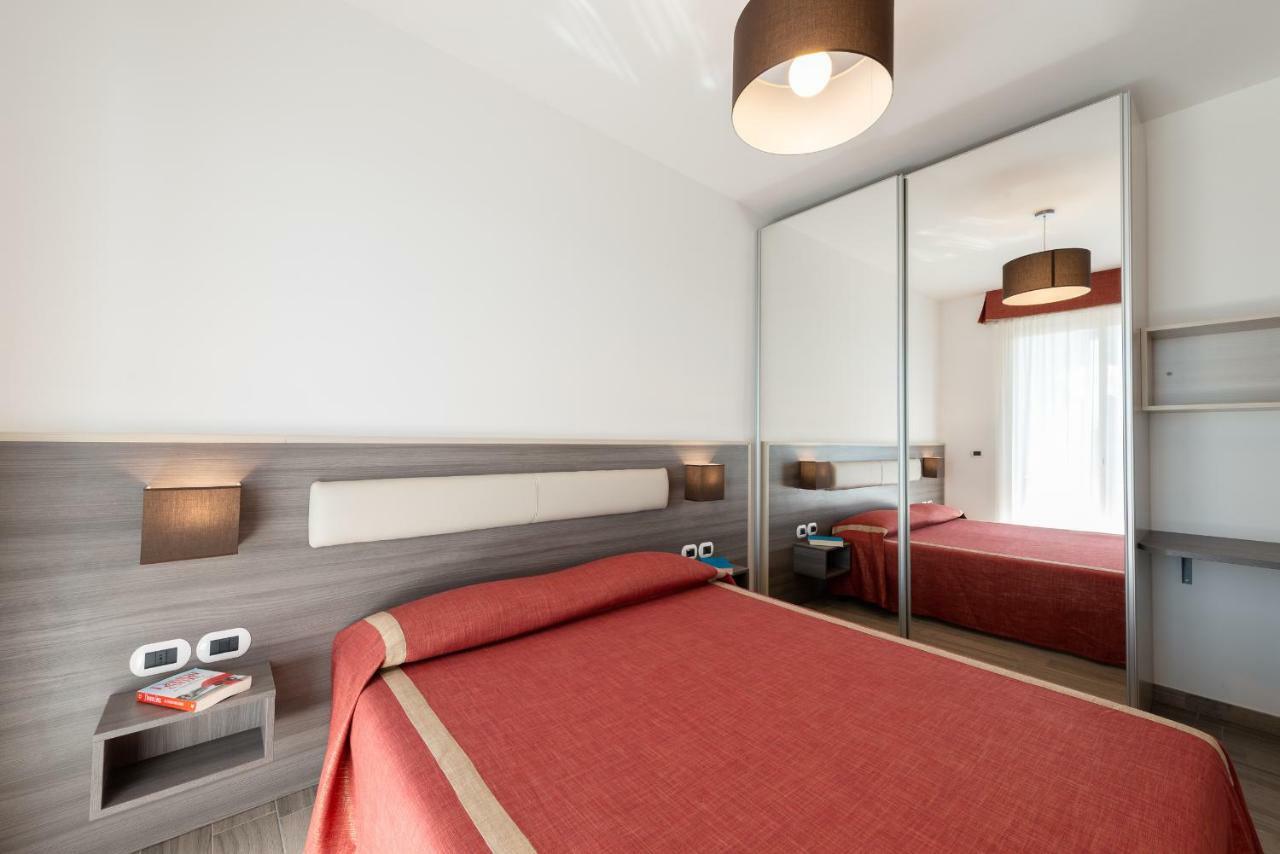 Boca Marina Aparthotel Алба Адриатика Екстериор снимка