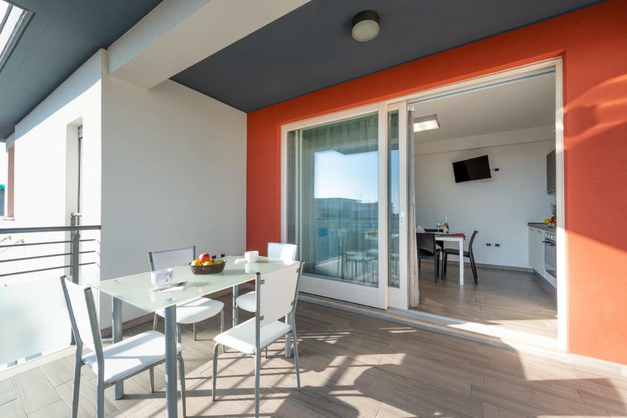 Boca Marina Aparthotel Алба Адриатика Екстериор снимка